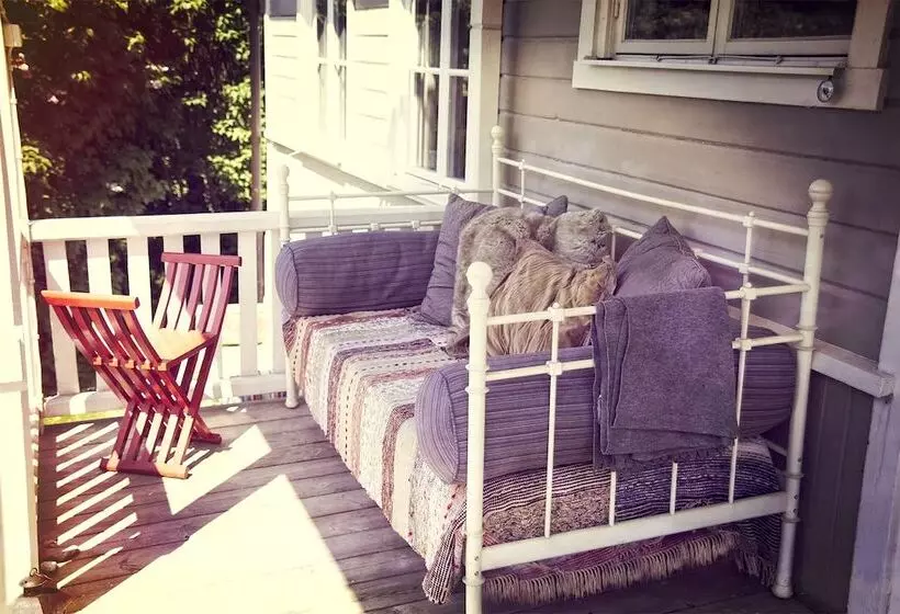 Three Pheasants Boutique B&b