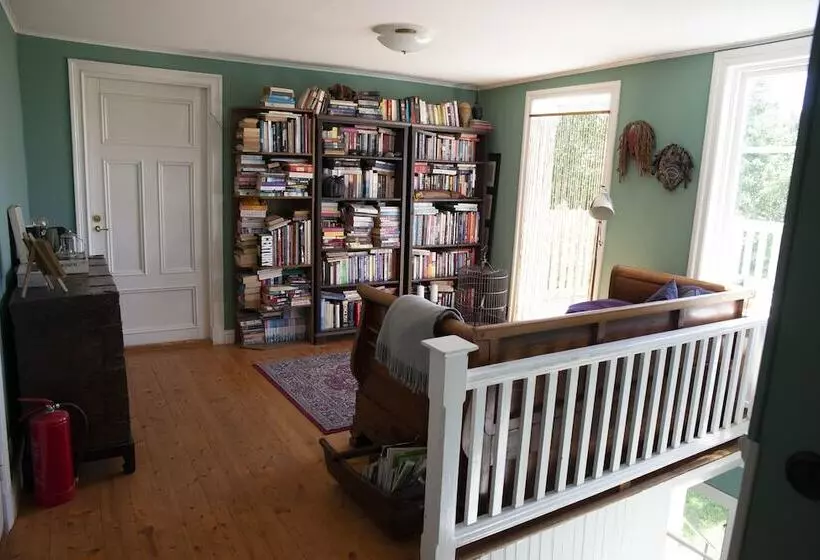 Three Pheasants Boutique B&b