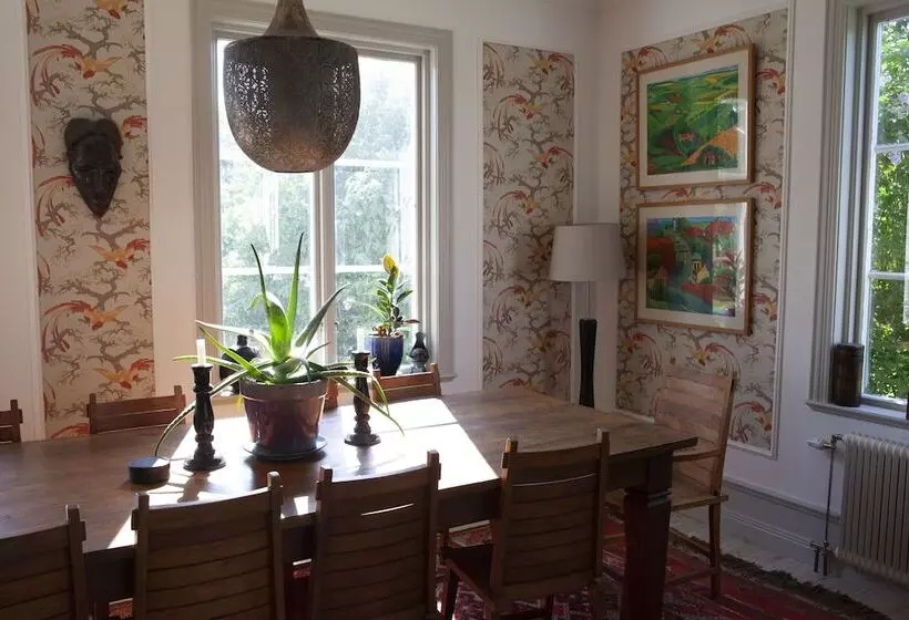 Three Pheasants Boutique B&b