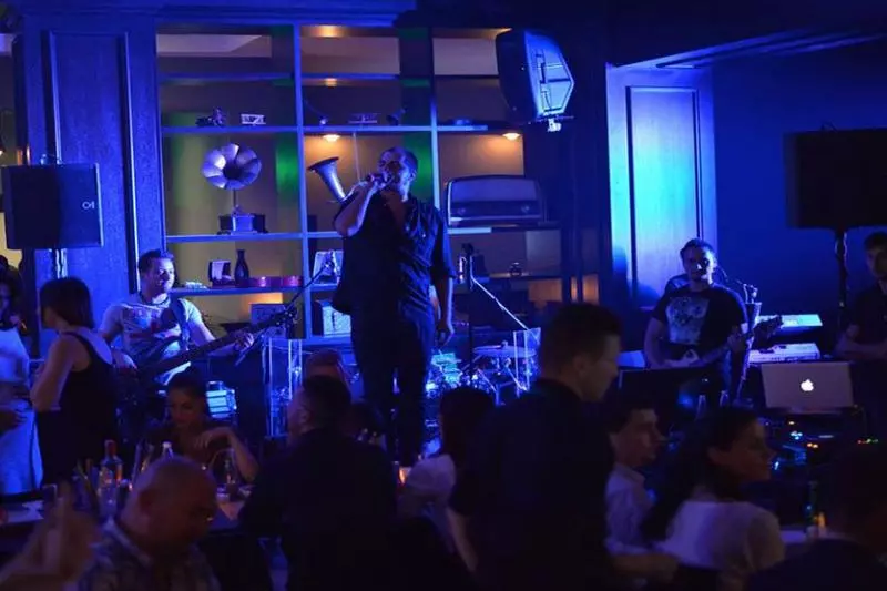 هتل Central Plaza