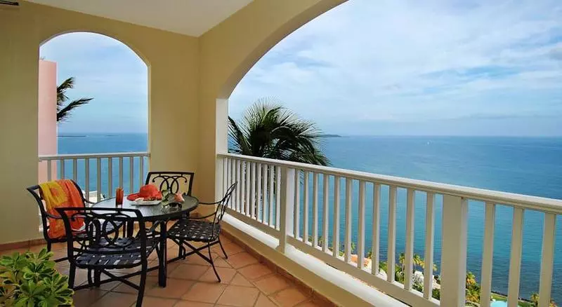 هتل Las Casitas Village a Waldorf Astoria Resort
