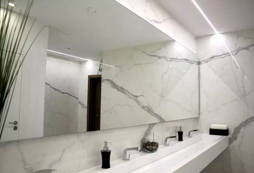 Отель Premium Chaves  Aquae Flaviae