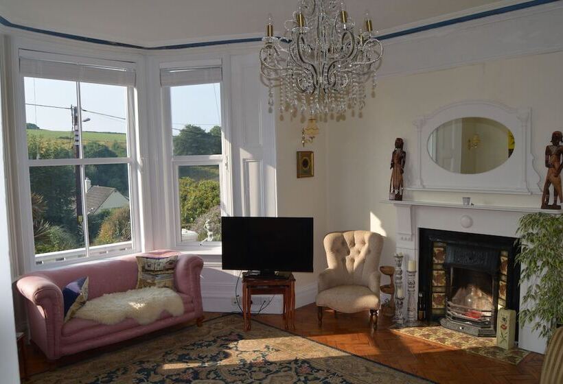 민박 Elmswood House