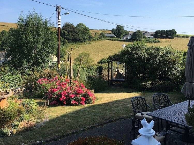 민박 Elmswood House