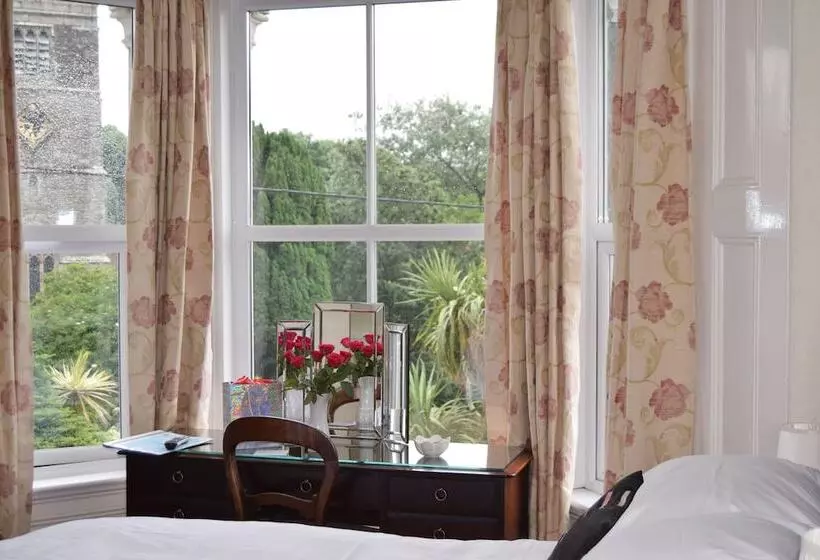 تختخواب و صبحانه Elmswood House