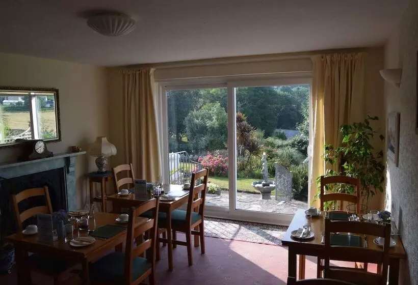 تختخواب و صبحانه Elmswood House