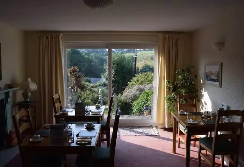 تختخواب و صبحانه Elmswood House