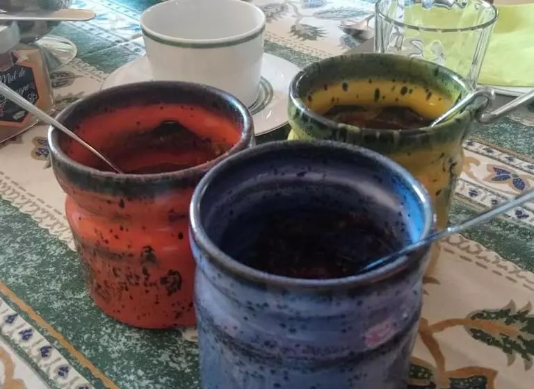 تختخواب و صبحانه La Petite Madeleine