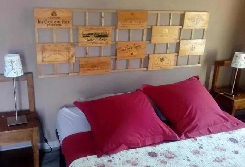 تختخواب و صبحانه La Petite Madeleine