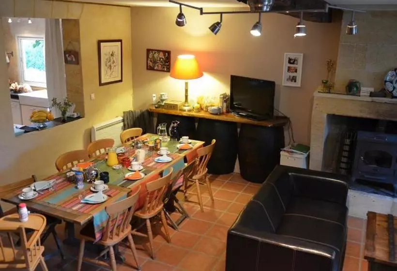 تختخواب و صبحانه La Petite Madeleine