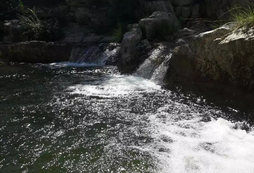 تختخواب و صبحانه La Villa Provençale