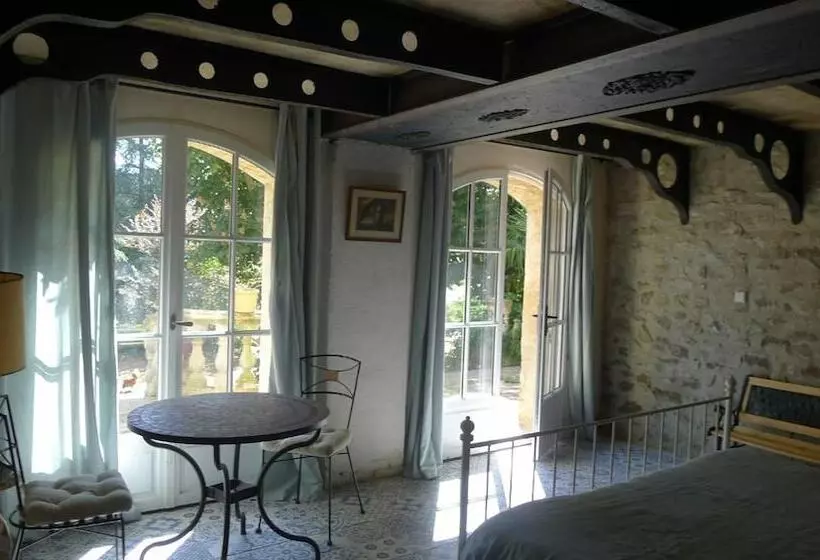 ベッドアンドブレックファースト Le Manoir