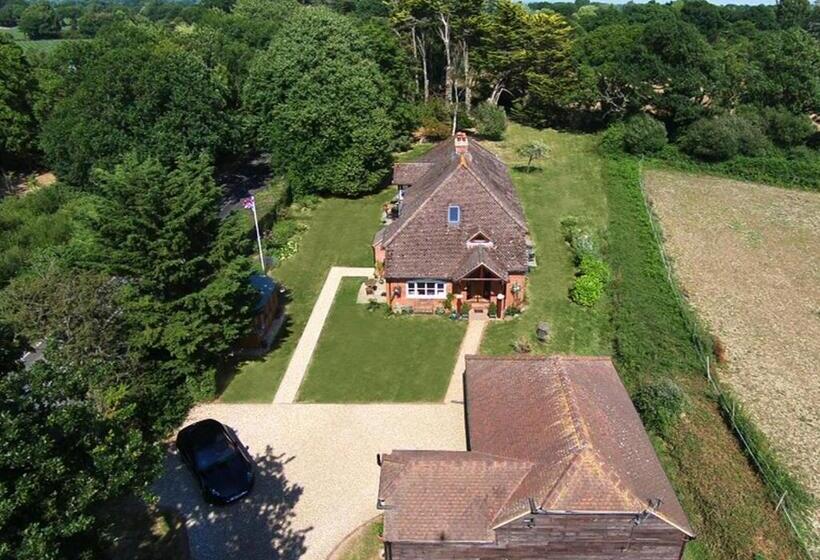 مبيت وإفطار Linden House