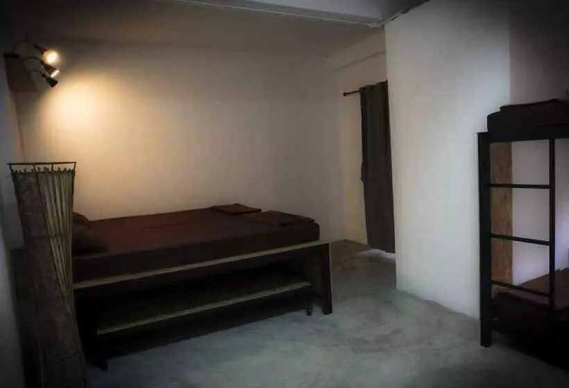 Bed & Ink Hostel Koh Tao