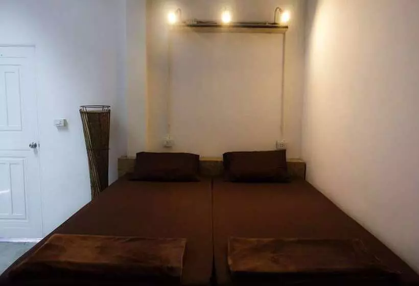 Bed & Ink Hostel Koh Tao