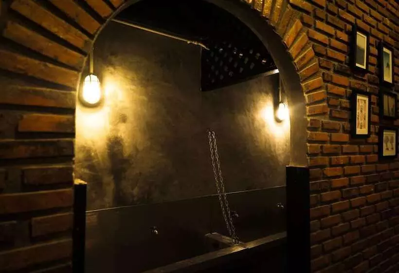 Bed & Ink Hostel Koh Tao