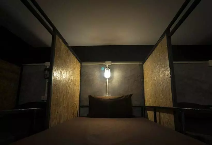 Bed & Ink Hostel Koh Tao