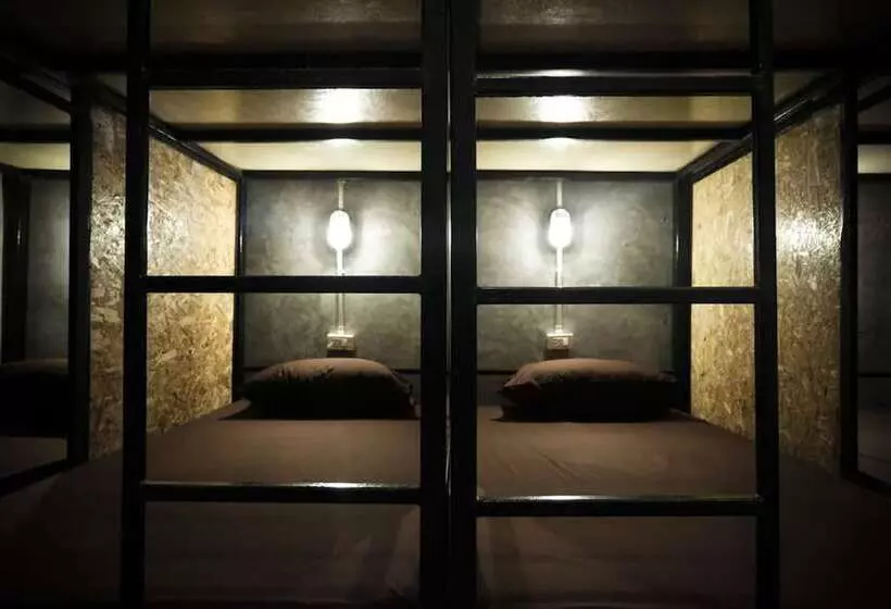 Bed & Ink Hostel Koh Tao
