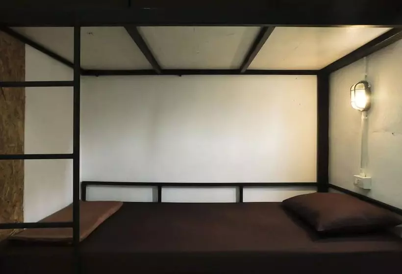 Bed & Ink Hostel Koh Tao
