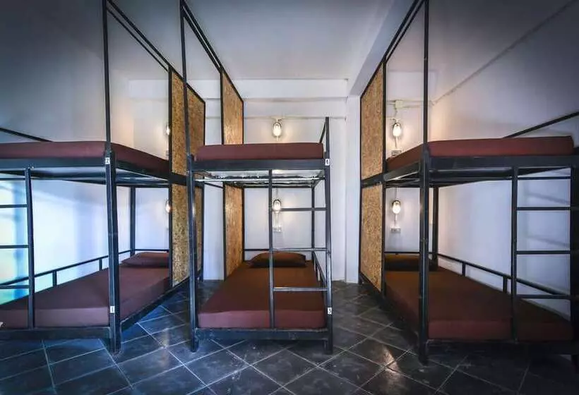 Bed & Ink Hostel Koh Tao