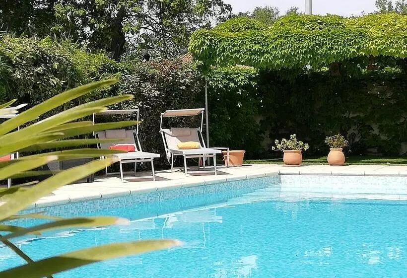 Hotelli Hôtel Le Castellan