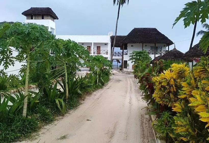 Hotelli Isla Bonita Zanzibar Beach Resort