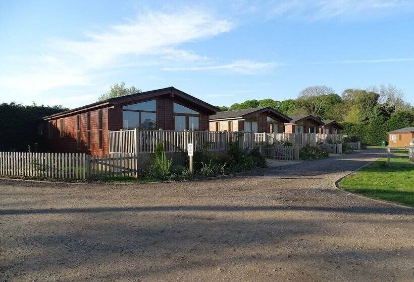هتل King S Lynn Caravan & Camping Park