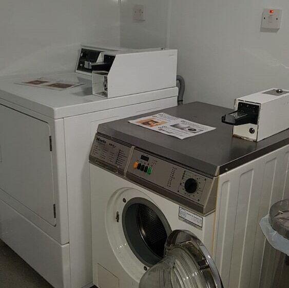 هتل King S Lynn Caravan & Camping Park