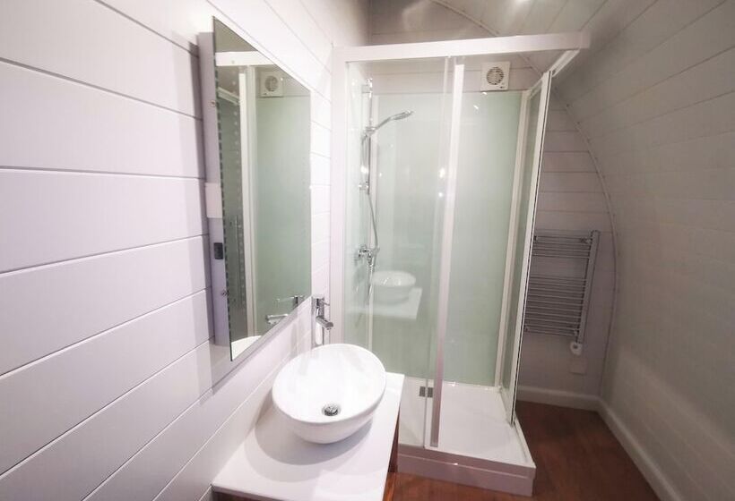 هتل King S Lynn Caravan & Camping Park