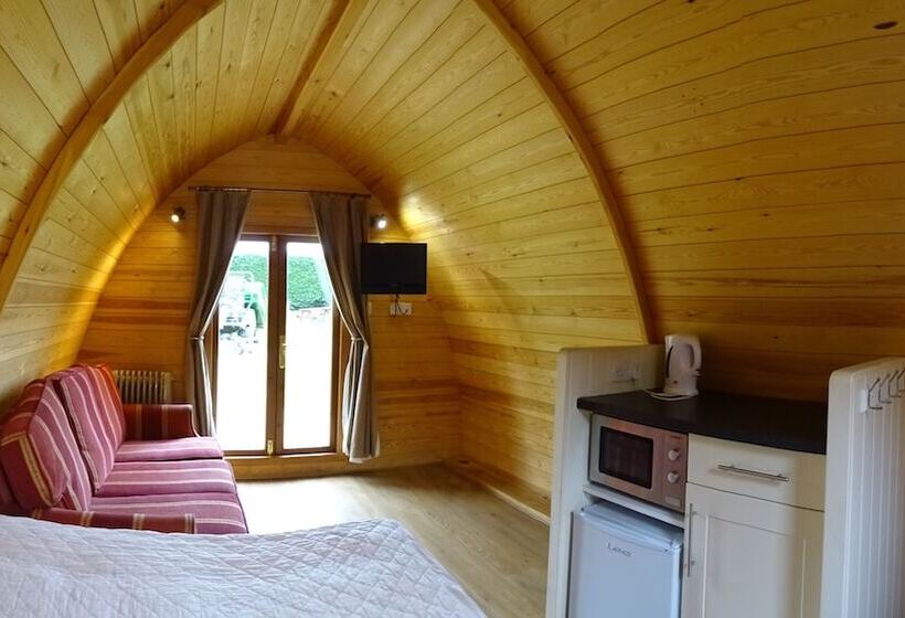 هتل King S Lynn Caravan & Camping Park