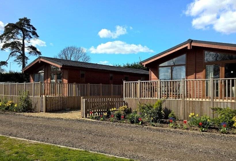 هتل King S Lynn Caravan & Camping Park