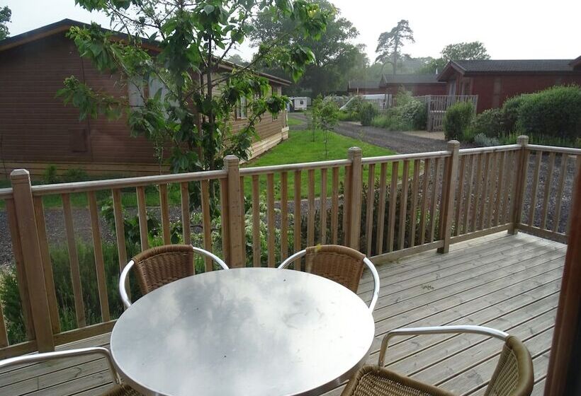 هتل King S Lynn Caravan & Camping Park