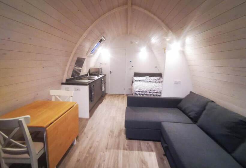 هتل King S Lynn Caravan & Camping Park