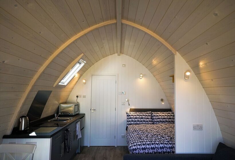 هتل King S Lynn Caravan & Camping Park