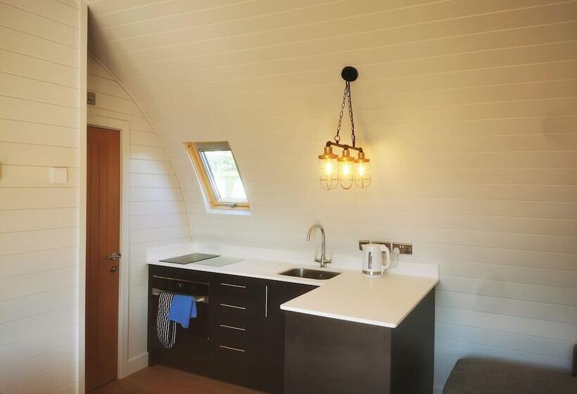 هتل King S Lynn Caravan & Camping Park