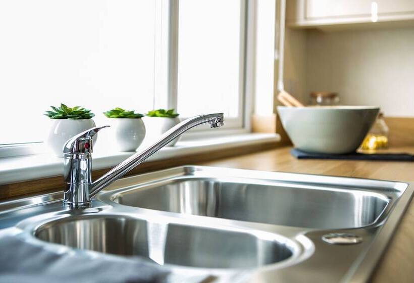 هتل King S Lynn Caravan & Camping Park