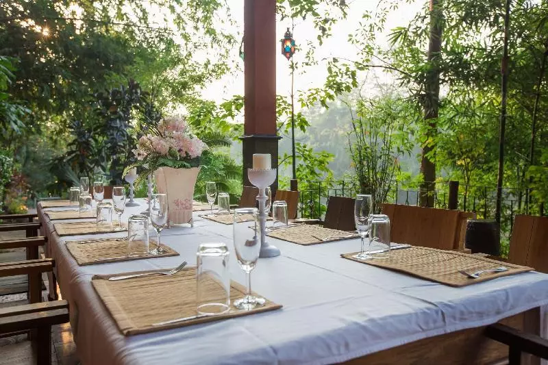 Hotelli Tree Tara Resort