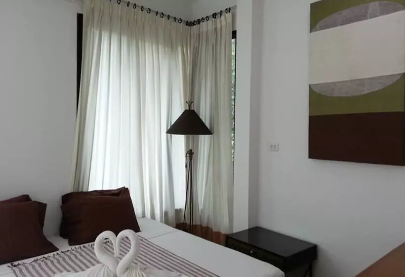 ペンション The Tree Madauwan