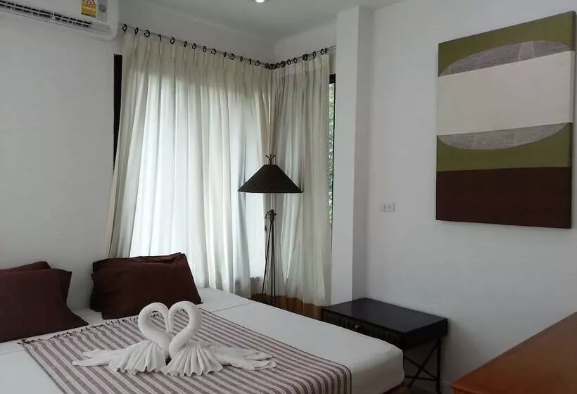 ペンション The Tree Madauwan