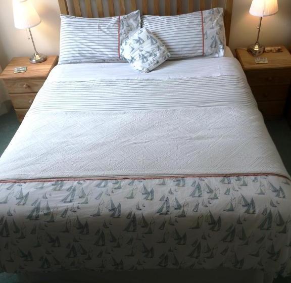 פנסיון Trelawney Guest House Room Only