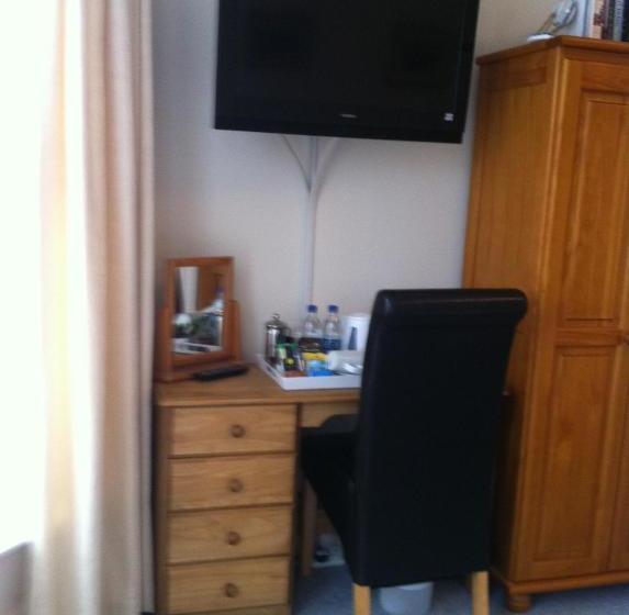 פנסיון Trelawney Guest House Room Only