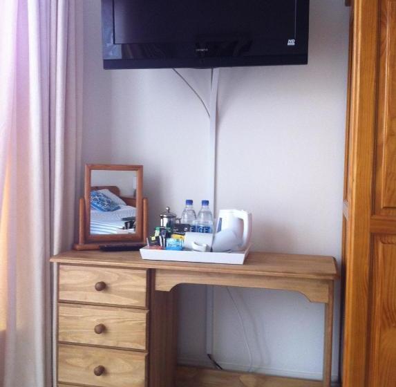 פנסיון Trelawney Guest House Room Only