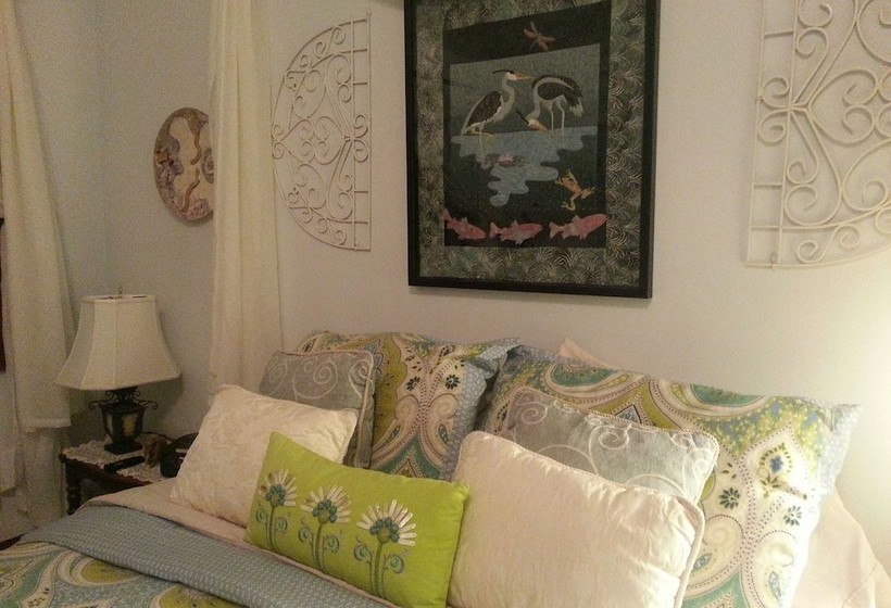 Boreas Bed & Breakfast Inn