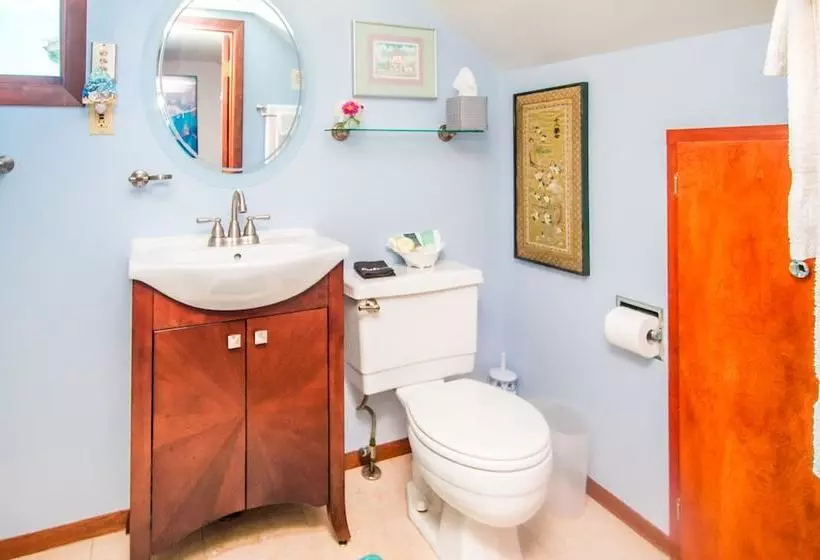 Boreas Bed & Breakfast Inn