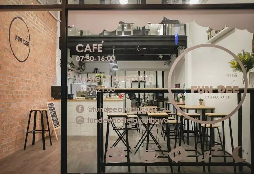 Fun Dee Hostel And Cafe' Ayutthaya