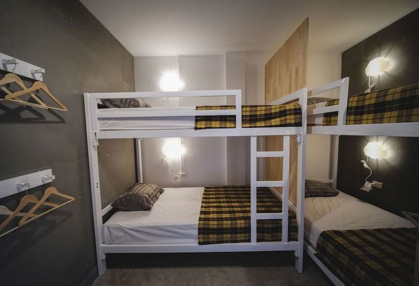 Fun Dee Hostel And Cafe' Ayutthaya