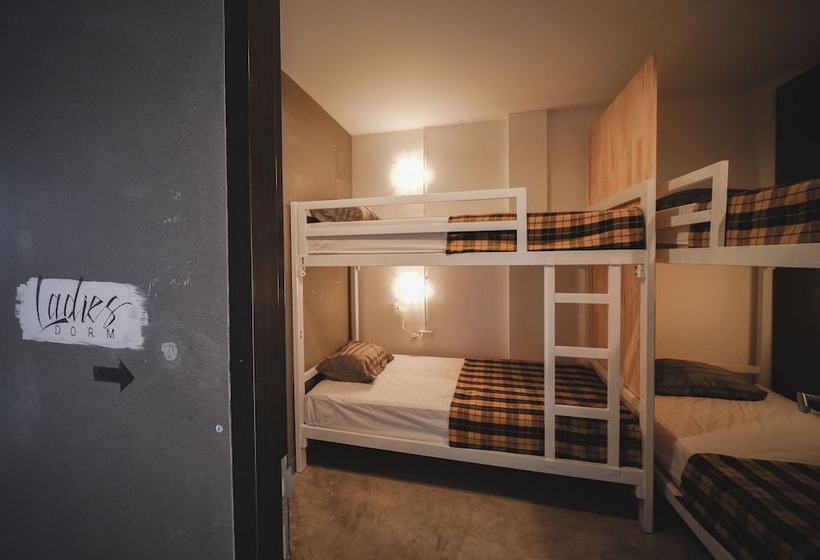 Fun Dee Hostel And Cafe' Ayutthaya