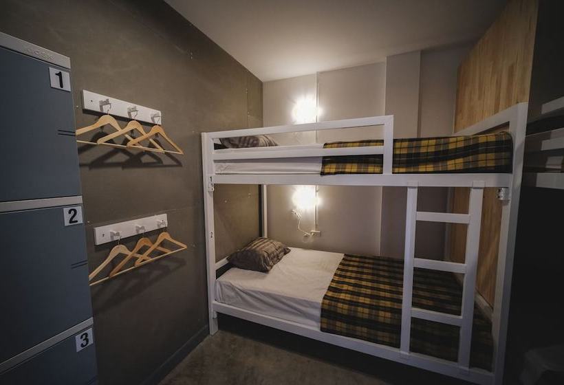 Fun Dee Hostel And Cafe' Ayutthaya