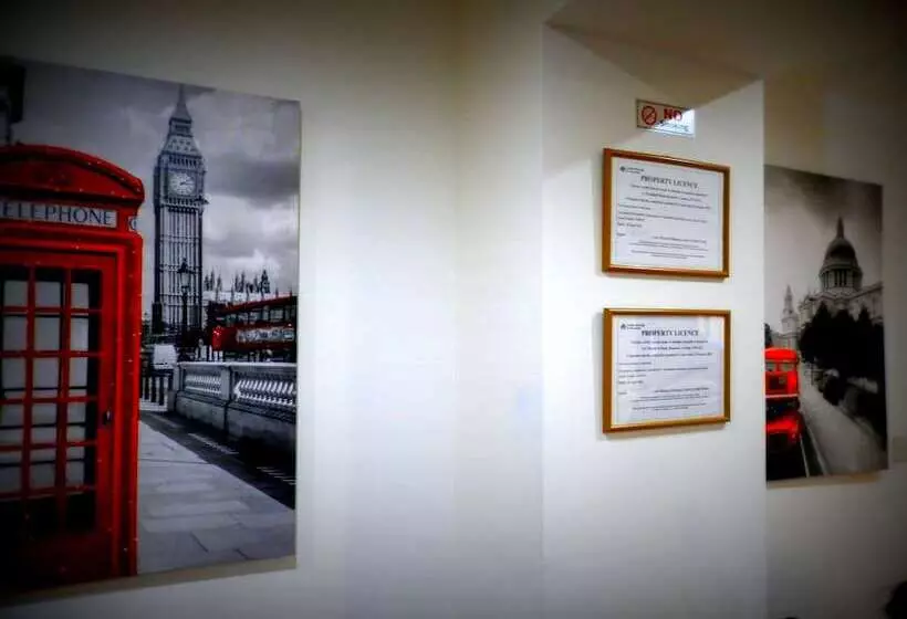 Hotelli Heathrow Traveller B&b