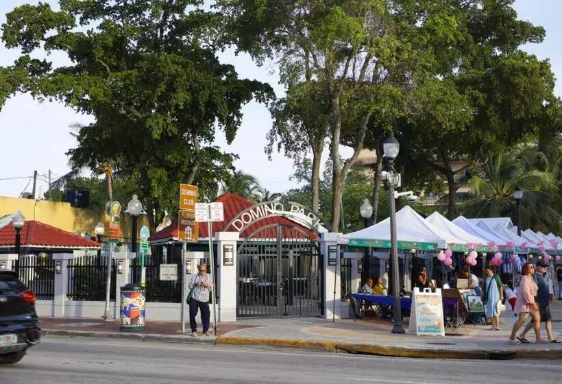 Tower Hotel Little Havana